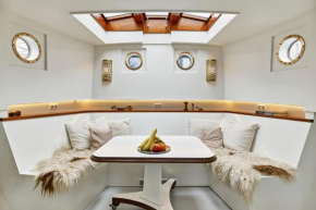 Your Houseboat Amsterdam